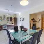 Appartement Beautiful 3 Bed Rm Close To Sea And Of